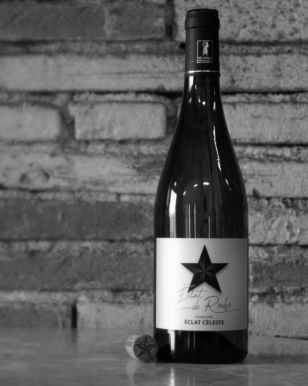 Photo-bouteille-vin-blanc-domaine-eclat-celeste-tautavel-2 Bouteille de vin blanc.