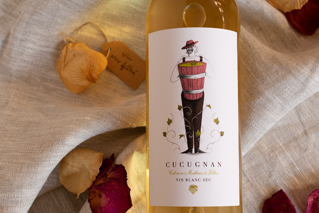 032022_Etiquette-Vin-Blanc-Sec_domainecalmonmathieuetfilles Bouteille de vin rouge.